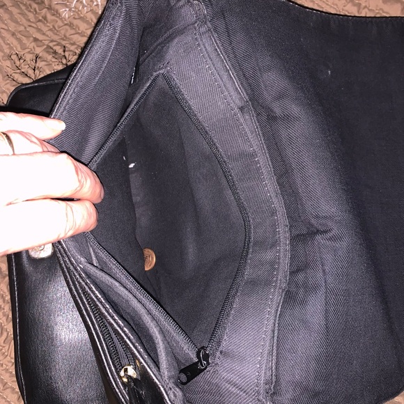 Vintage Liz Claiborne Black Crossbody 5 Compartments Comfy Adjustable Straps - Picture 13 of 16